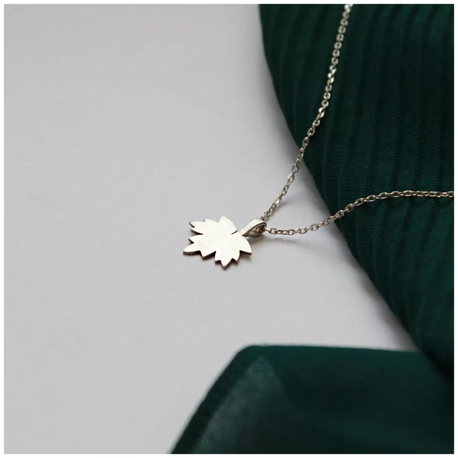 Maple Leaf Silver Necklace