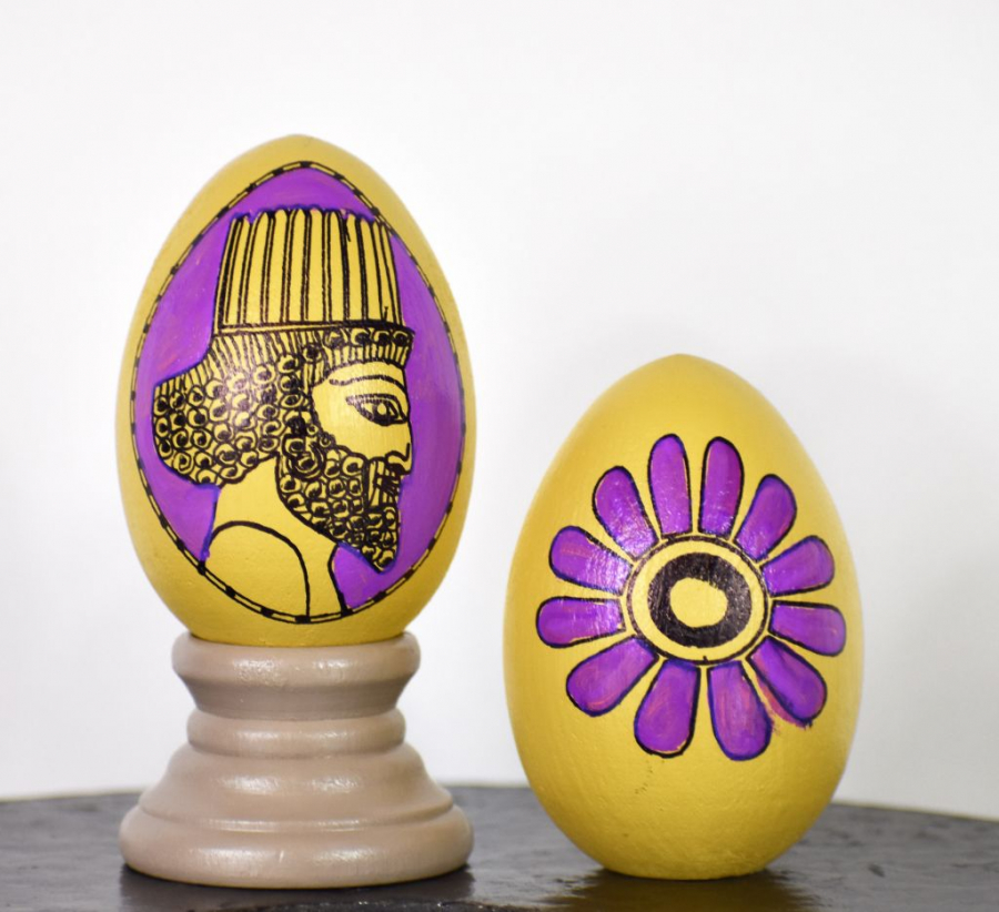 Hakhamaneshi Immortal Soldier On Wooden Egg, Variation: Blue, Purple Or Orange Back Ground On Yellow Egg