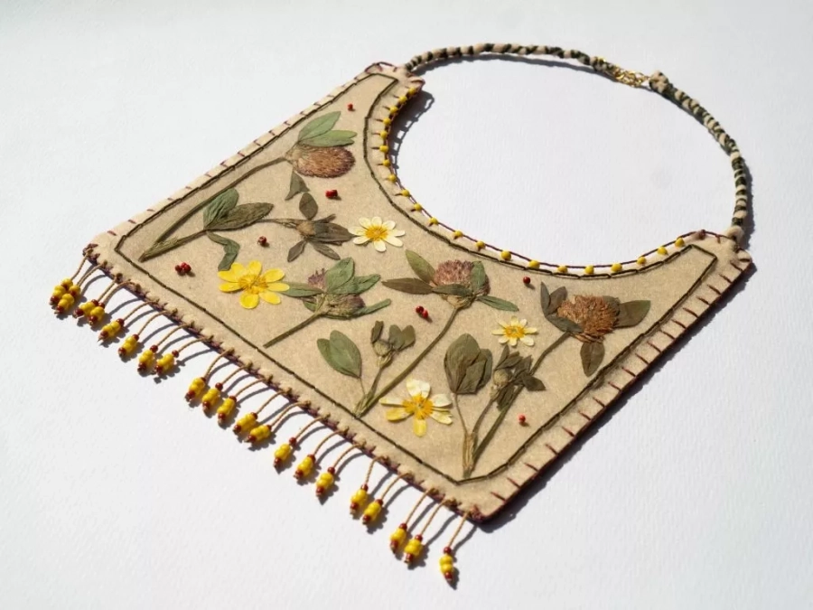  Dried flowers on felt cloth Necklace From Papillon collection