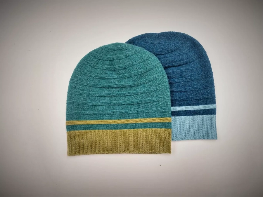 Cashmere Beanie With Contrast Strip And Rib-seamless