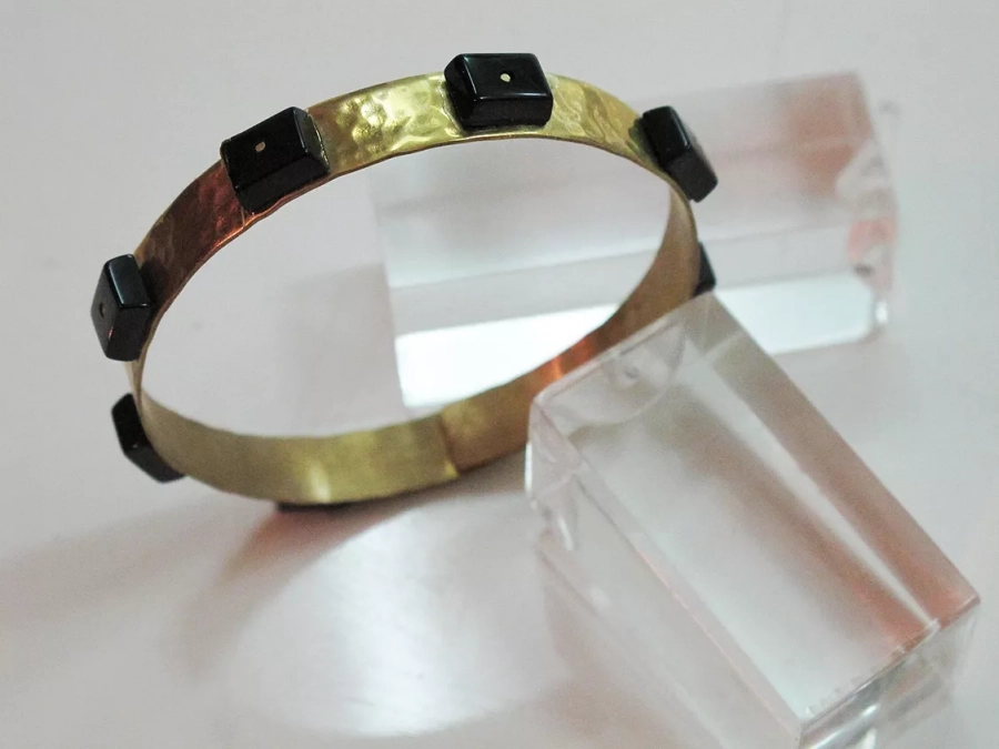 Handcrafted brass bracelet and carnelians