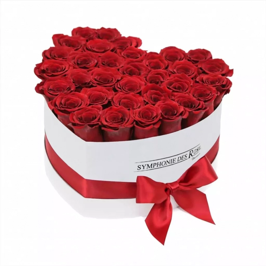 Red Roses In A White Box – Coeur Collection