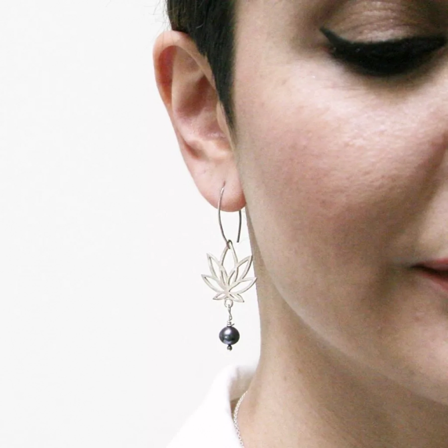 Lotus Silver Earrings with Black Pearl