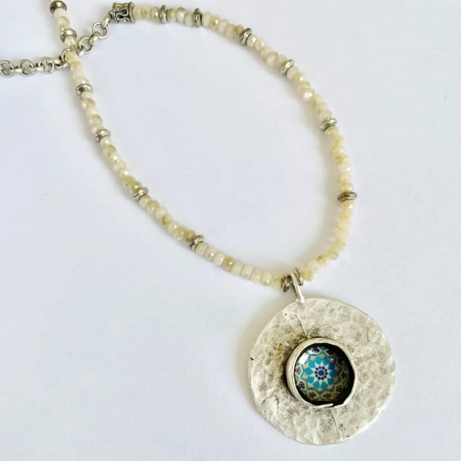 Delicate White And Silver Yazd Necklace