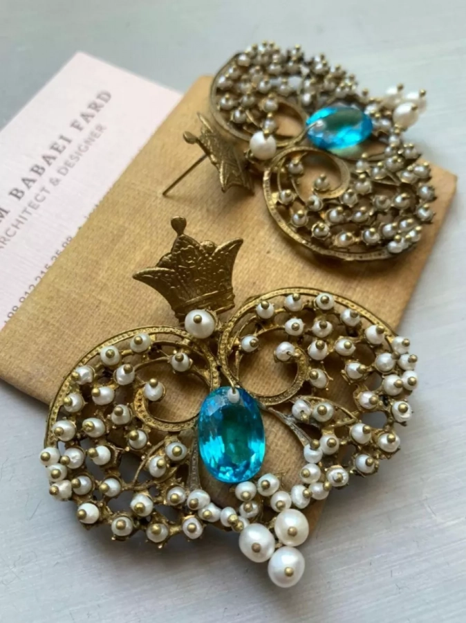 Crown Pearl Earrings With Topaz Stone