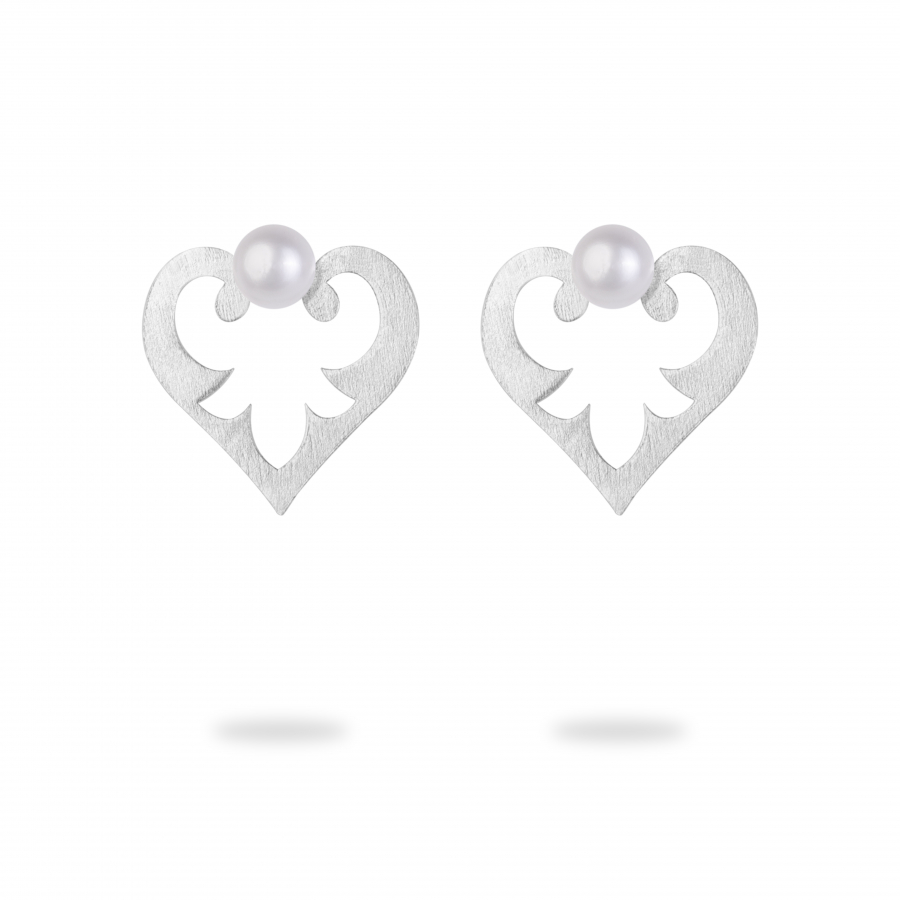 Silver Stud Heart earrings with Pearl