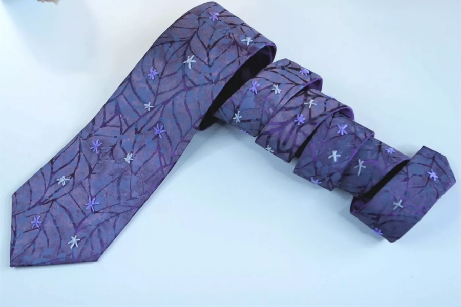 Handmade tie by MojGilan