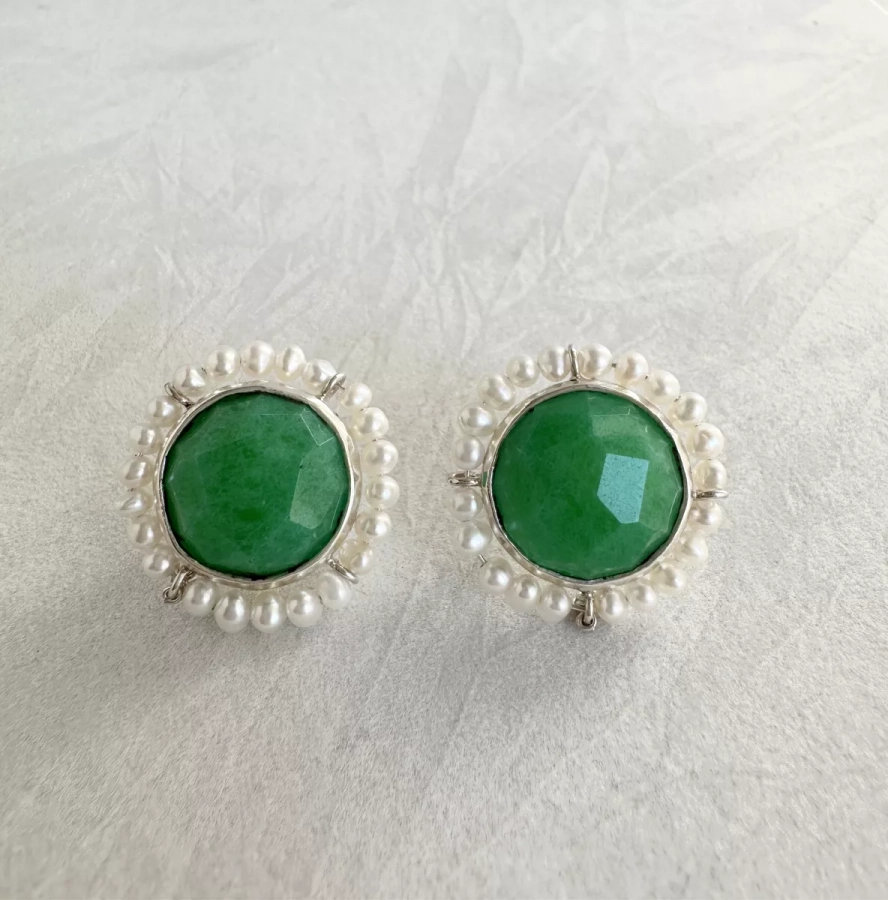 Silver Round Stud Earrings with Jade and White Pearl