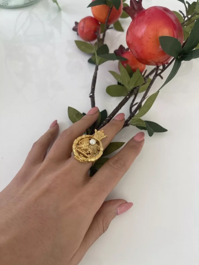 king figure ring made with brass with gold plate 