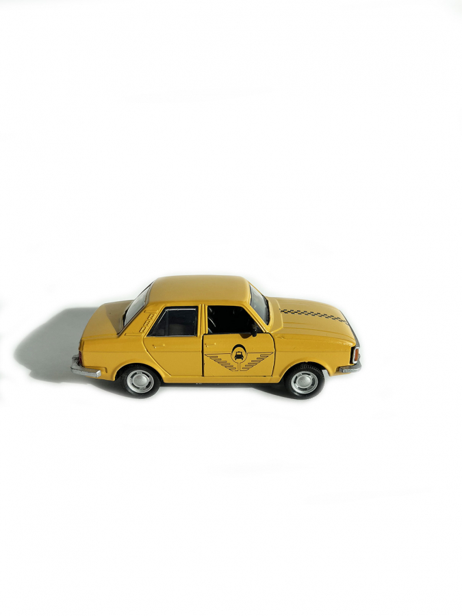 Nostalgic Taxi telephoni Peykan